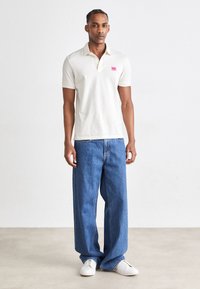 HUGO DERESO - Poloskjorter - open white
