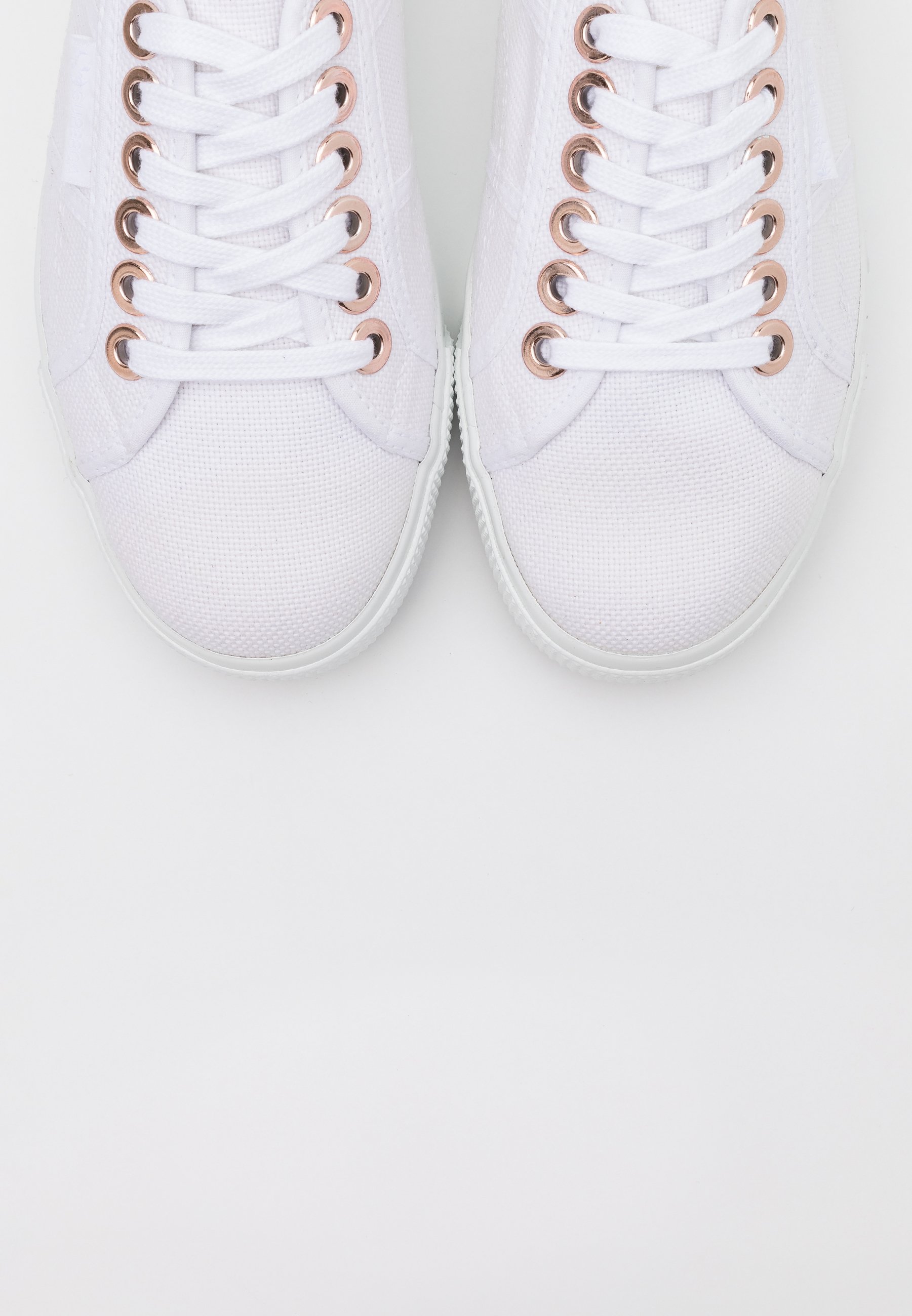 superga bigeyelets