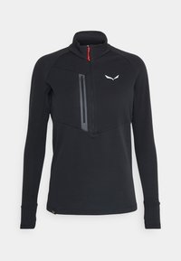 Svart långärmad tröja med dragkedja i halsen, texturerad tyg, framficka med dragkedja och logotypdetalj. Har figursydda muddar och hög krage.