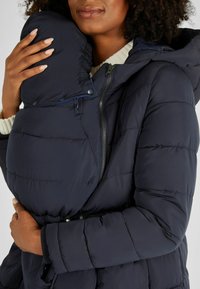 JoJo Maman Bébé ZIP-IN CARRIER PANEL MATERNITY  - Cappotto invernale - navy