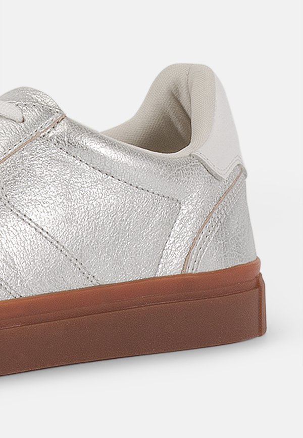 CODY - Trainers - silver4