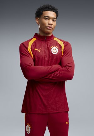 Puma, GALATASARAY SK TRAINING 1/4 ZIP TOP - Article de supporter d'équipe de club - dark cherry-summer sunset