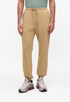 Nike Sportswear, M NK CLUB BB CUFF PANT - Долнище на анцуг - parachute beige/parachute beige/(white)