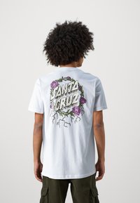 Santa Cruz ENTANGLED UNISEX - T-shirt print - white