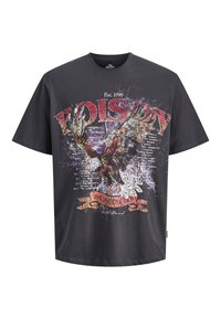 Zwart oversized T-shirt met grote verweerde adelaarsafbeelding, rode tekst "POISON" en vintage-stijl banner met sierlijke letters.