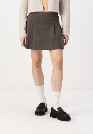 ONLDELL PLEAT SKIRT - Minisukňa - black/white pepper/dark brown