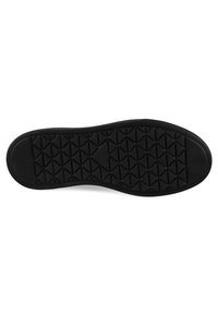 Schwarze Gummisohle mit strukturierter Oberfläche, die ein Rautenmuster aufweist und Grip sowie Langlebigkeit bietet. Glatte Kanten und rundes Design der Zehenpartie.