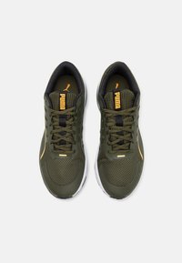 Puma CELL GLARE UNISEX - Tenisice za trening - dark olive/sun stream/black