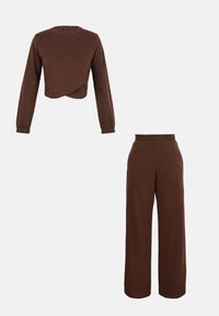 Sélectionné, chocolate brown
