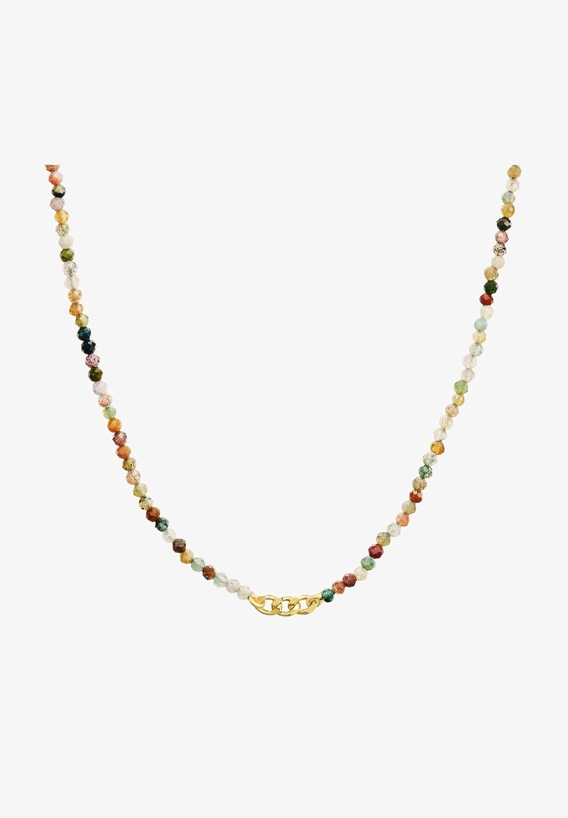 Množična perlična ogrlica s heksagonalnimi kamni v odtenkih zelene, oranžne, roza in rumene, z zlatim zapiranjem.