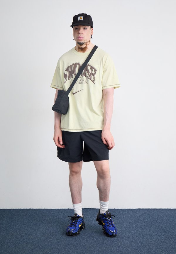 TEE  - Print T-shirt - light khaki3