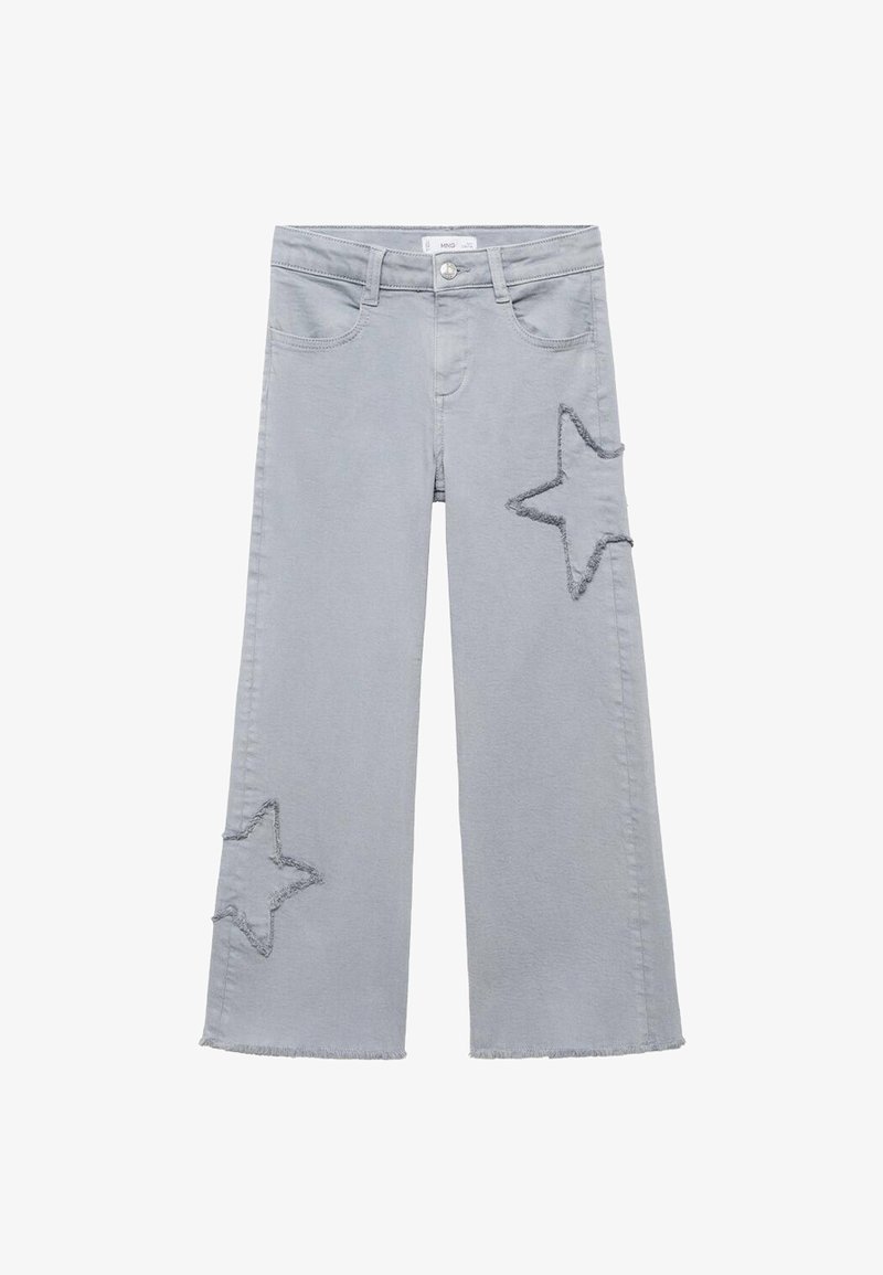 Svetlo sivi široki traper hlače s raztrgano hemline, ki na sprednji strani vsebujejo dva zvezdasta obliža. Narejeno iz denima z gladko teksturo.