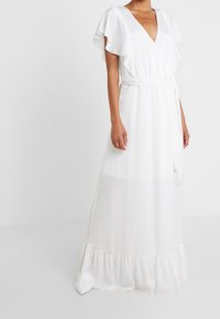 DESIGNERS REMIX Maxiklänning - off-white