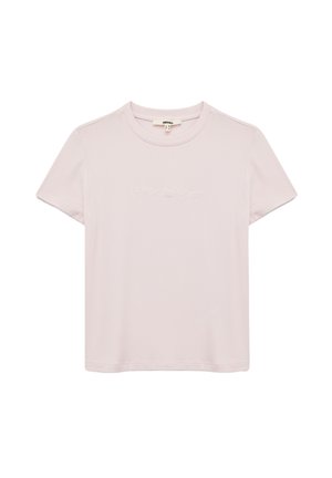 Camiseta rosa clara de algodón suave con mangas cortas, cuello redondo y sutil bordado en el pecho.