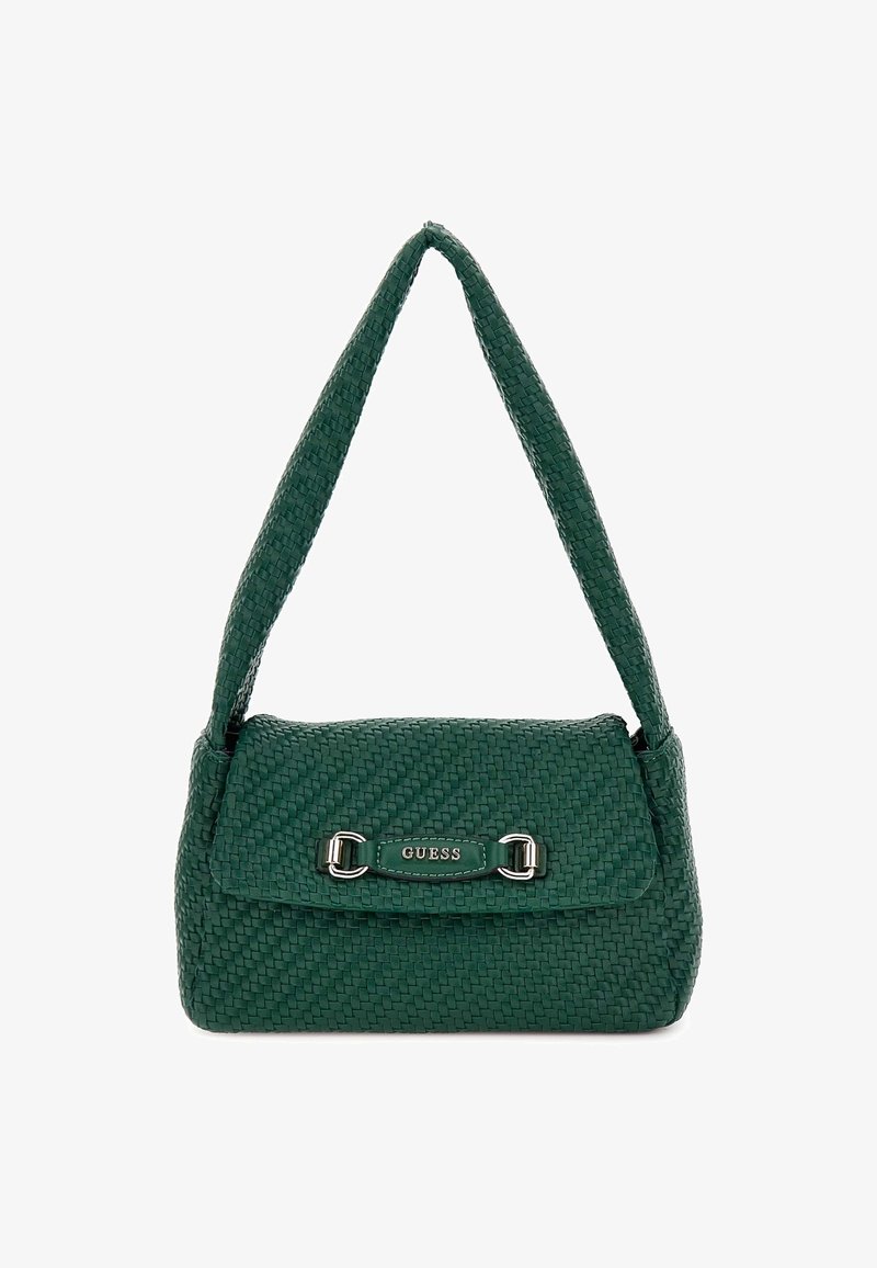 Sac à main vert tissé avec une forme structurée, doté d'un rabat supérieur, de ferrures argentées et d'une bandoulière courte et rembourrée. Nom de la marque visible à l'avant.