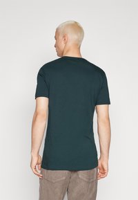 AllSaints TONIC CREW - Basic póló - racing green