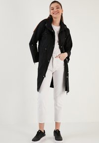 LELA REGULAR FIT - Parka - black