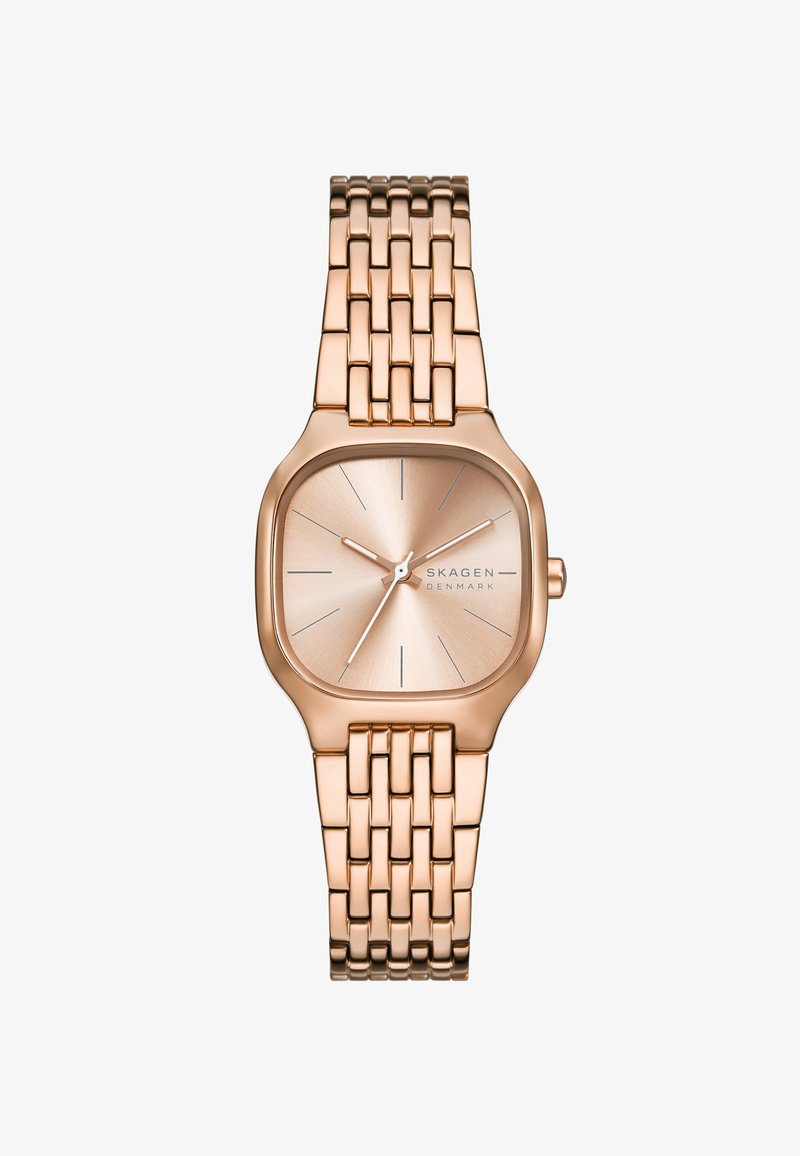 Roséguld klocka med fyrkantig urtavla, strukturerad rosegulddial och minimalistiska timmarkörer. Har en länkad metallarmband för stängning.