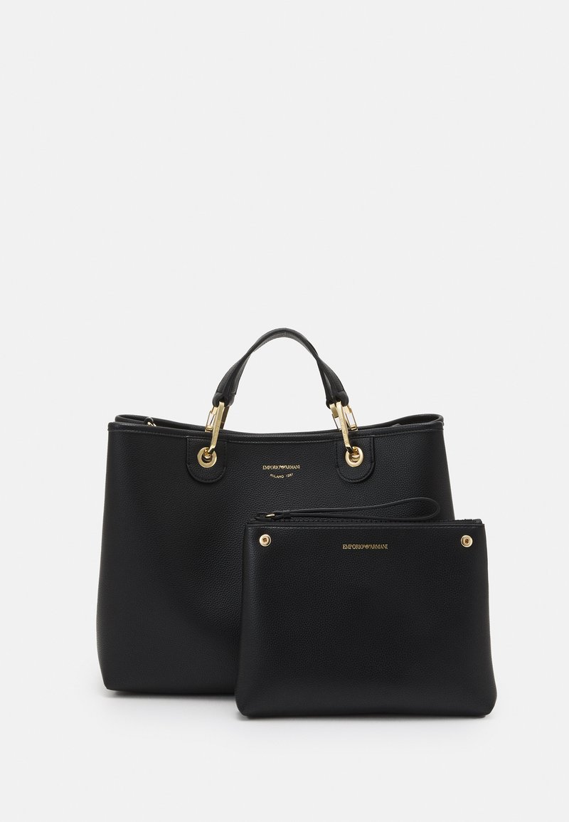 Borsa a tracolla in pelle nera con hardware dorato, finitura texturizzata, doppie maniglie; include una pochette zip coordinata con dettagli a contrasto.