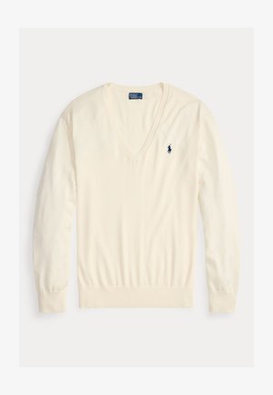 Crème-kleurige V-halstrui van zachte stof, met lange mouwen en een klein marineblauw logo op de linkerkant van de borst.