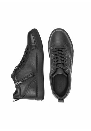 OCHNIK - Sneakersy niskie