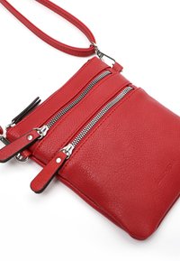 Emily & Noah EMMA - Borsa a tracolla - red