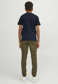 Jack & Jones Junior GEDRUCKT - T-shirt print - dunkelblau