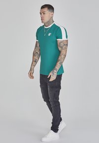 SIKSILK RINGER - T-shirt con stampa - green