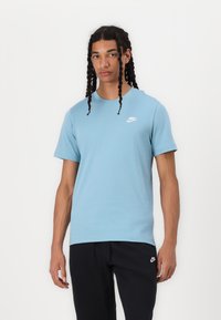 Nike Sportswear - CLUB TEE - Basic T-shirt - turquoise Thumbnail Image 1