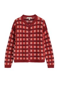 Červený cardigan na gombíky s dlhými rukávmi, zdobený kostkovaným vzorom v tmavočervenej, bielej a oranžovej farbe.