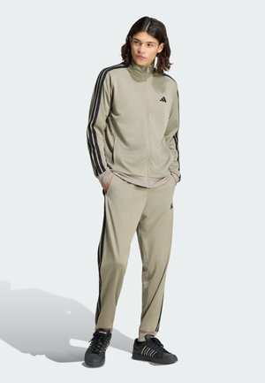 adidas Sportswear, DAYREADY TRACKSUIT SET - Chándal - silver-coloured pebble/black