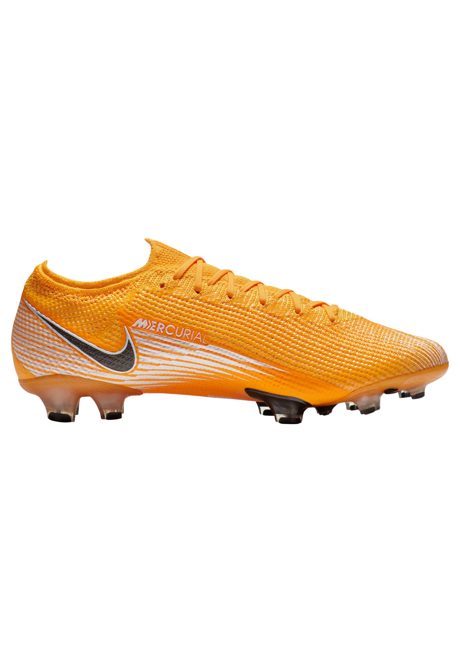 crampons orange nike