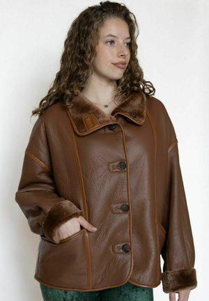 REVERSIBLE SHEARLING - Nahkatakki - brown