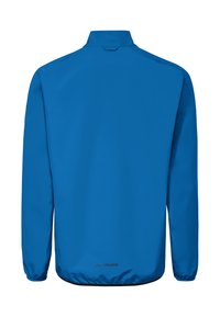 Veste bleue à manches longues avec col montant, poignets et ourlet élastiques, et petit logo noir "Vaude" près du bas au centre du dos.