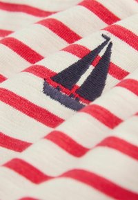 Unausgewählt, blue boat