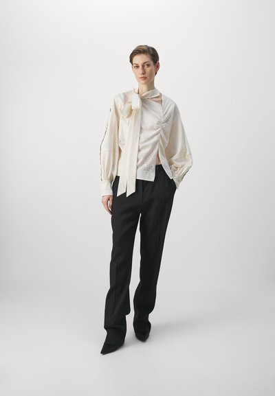 Victoria Beckham ASYMMETRIC GATHER DETAIL - Pusero - cream