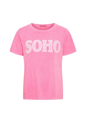 Pink kortærmet T-shirt med hvidt blonderelief "SOHO" print på brystet og rund halsudskæring.