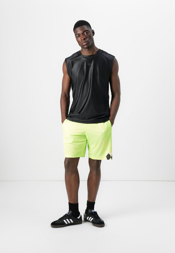 NUWAVE SHORT - Shorts4