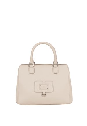 Sac à main en cuir beige avec deux poignées courtes, forme rectangulaire, poche avant avec un petit anneau métallique et une plaque de marque.