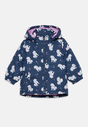 Veste enfant bleu marine avec capuche, doublure rose, motifs licorne blanche et étoiles roses, fermeture éclair à l'avant et poignets élastiques.
