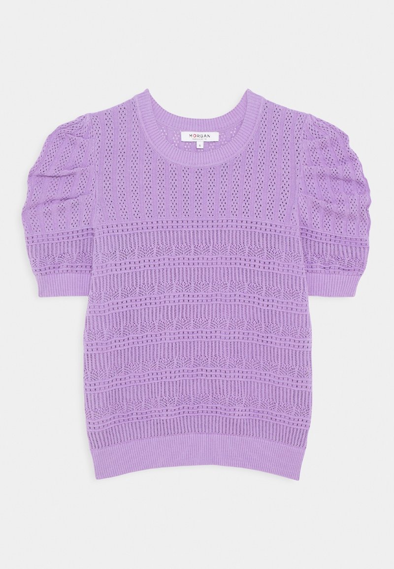 Maglione lilla lavorato a maglia con maniche a palloncino, collo rotondo e intricate fantasie a giorno con strisce texturizzate su tutta la superficie.