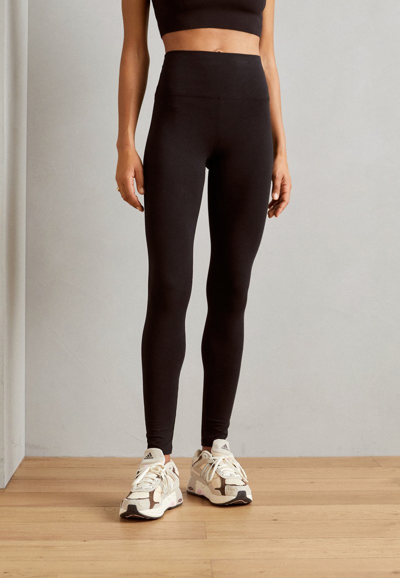 aerie BASIC Leggings Pantaloni true black/negru Zalando.ro