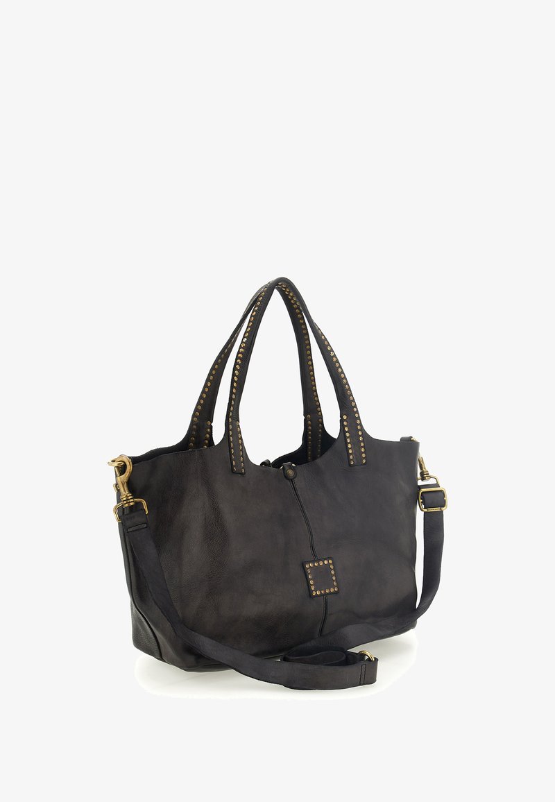 Borsa a mano in pelle nera con manici borchiati, dettagli frontali e tracolla removibile con hardware in tono oro.