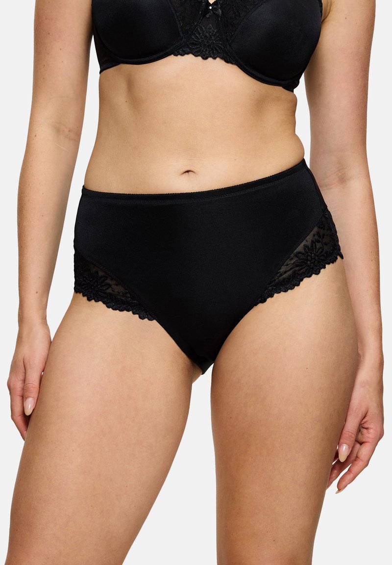 Culotte haute noire avec une finition lisse et mate, ornée de délicates accents en dentelle sur les côtés, offrant une texture contrastée.