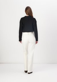 Tommy Hilfiger RELAXED BOOTCUT  - Bootcut farmer - ecru