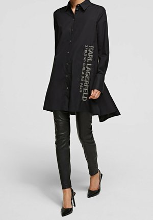 Overhemdblouse - black