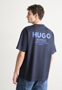 HUGO NALONO - T-shirts med print - dark blue
