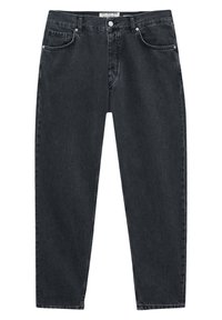 Pantalones vaqueros de mezclilla negra con un diseño de pierna recta, estilo de cinco bolsillos y costuras sutiles. Presenta un cierre de botón y trabillas para el cinturón.