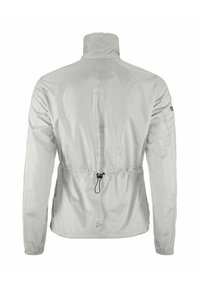 Veste légère grise avec col montant, taille avec cordon de serrage et détails perforés au dos. Manches longues, texture lisse.