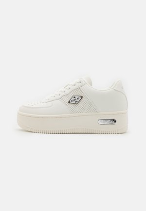 EPIC HIGH TOTAL - Trainers - white